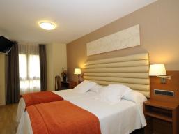 Hostal Grau  -  Santes Creus