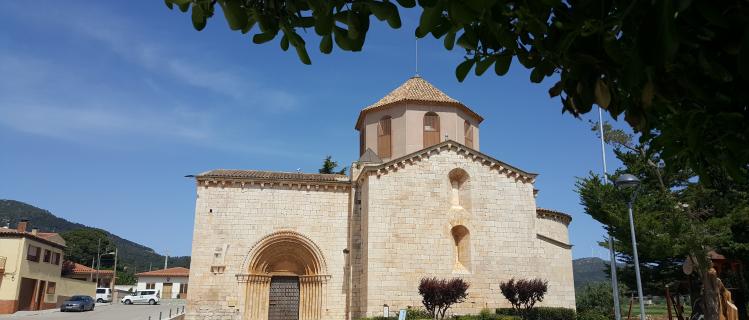 Guided tour to the church of Sant Ramon and old town of Pla de Santa Maria